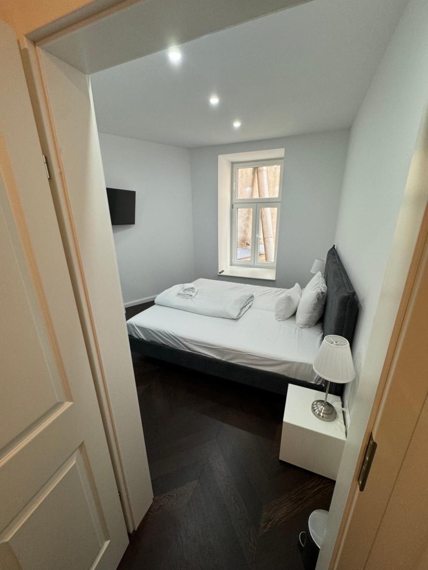 Luxurious Apartment In The Centre Of Вена Экстерьер фото